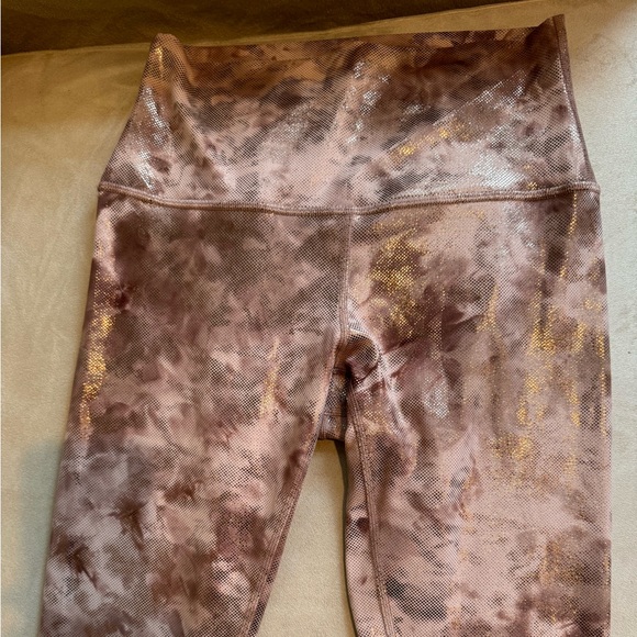 21.25” Lululemon Align HR Shine Diamond Dye Misty Shell Cacao Diffuse Dot Foil 6 - Picture 9 of 17